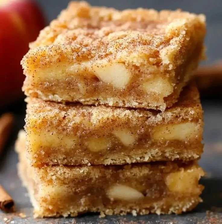 Delicious Apple Snickerdoodle Bars with cinnamon and apple flavors